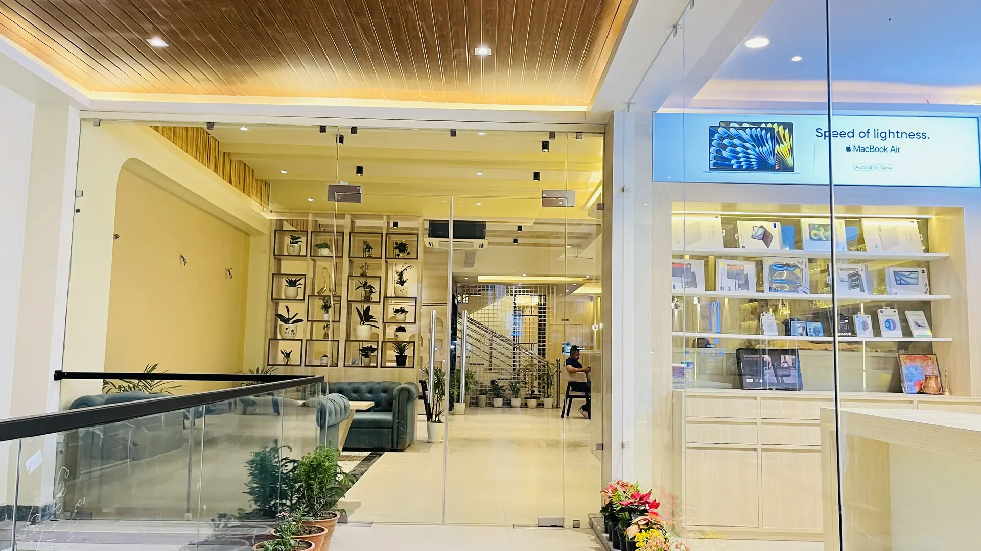 Hotel Kantipur Plaza lobby